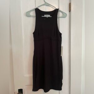 black bodycon dress